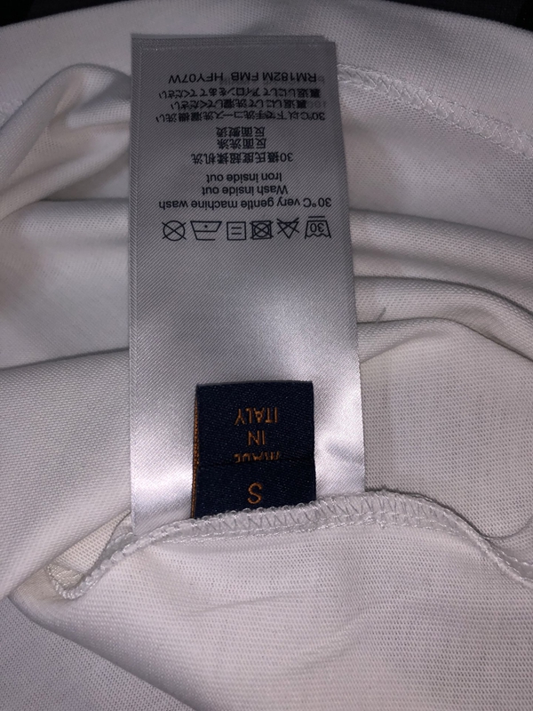 ブランドTシャツ角部分ディテール